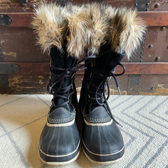 Sorel ‘Joan of Arctic’ womens black snow boots- size 9 - Picture 2 of 7
